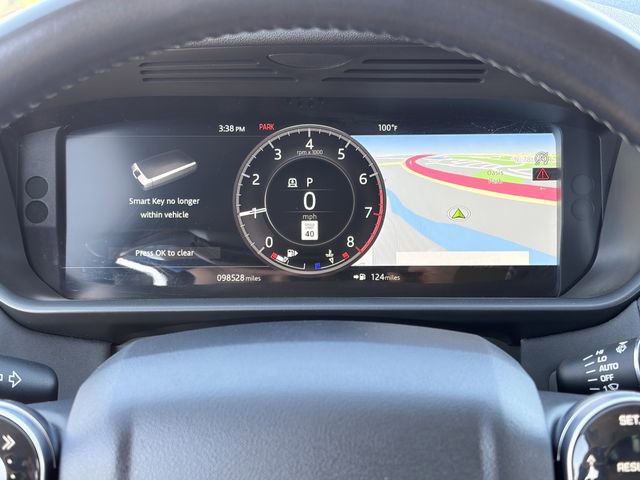 Used 2020 Land Rover Discovery HSE image 11