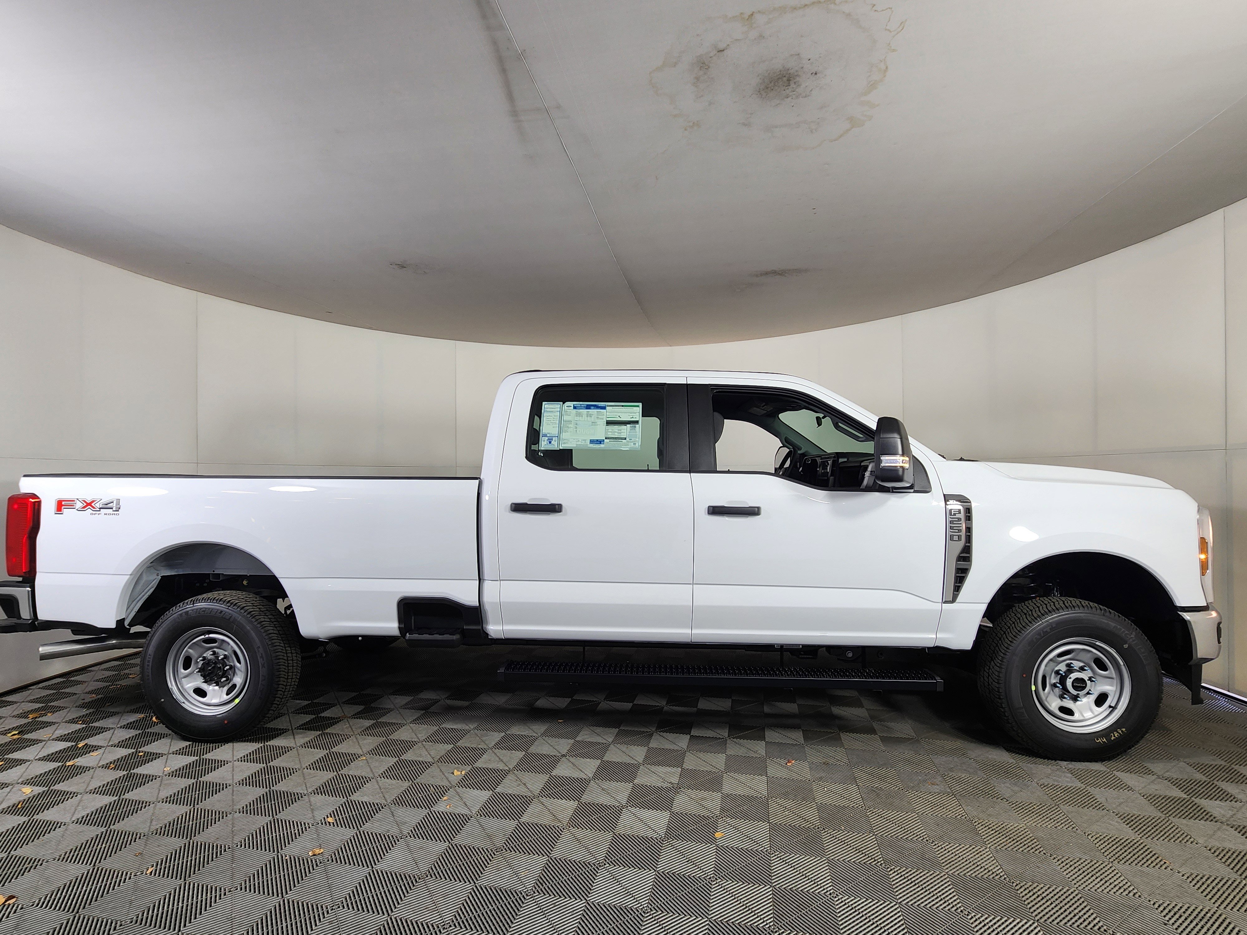 New 2026 Ford F250 XL w/ FX4 Off-Road Package image 9