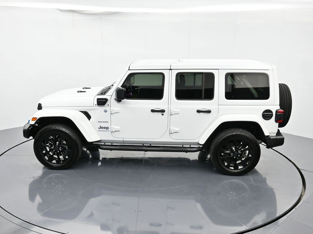 Used 2024 Jeep Wrangler Unlimited Sahara w/ Safety Group image 38