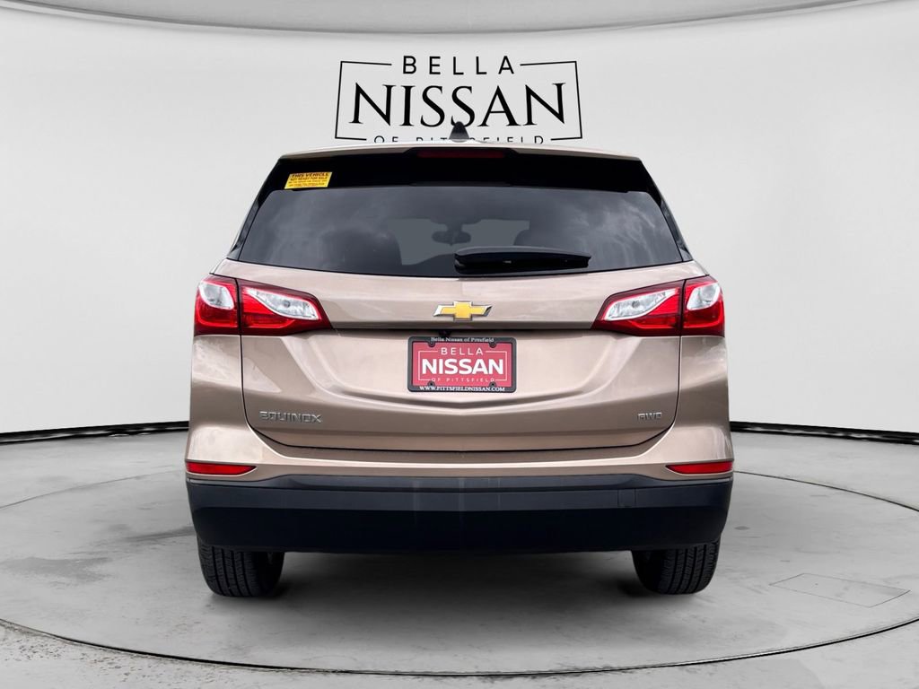 Used 2019 Chevrolet Equinox LS w/ LS Convenience Package AWD/4WD image 4