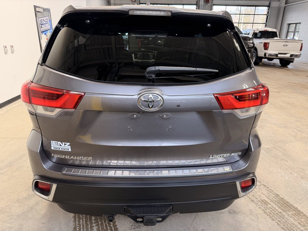 Used 2018 Toyota Highlander Limited Platinum image 6