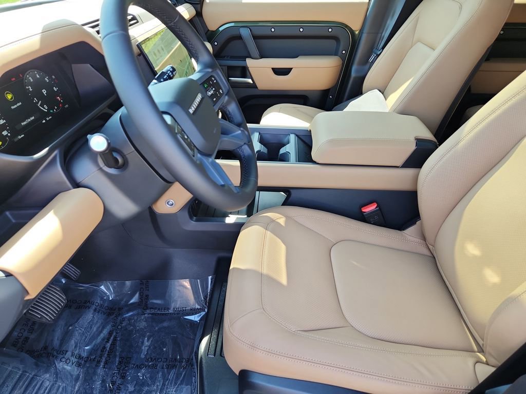 New 2026 Land Rover Defender 130 X-Dynamic SE image 21