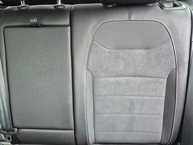 Used 2024 Volkswagen Taos SE w/ Panoramic Sunroof Package FWD image 10