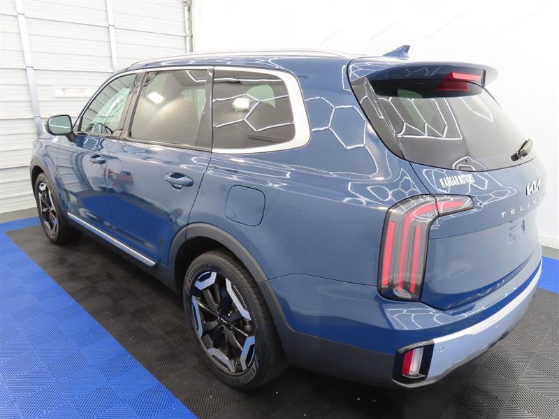 Used 2023 Kia Telluride EX AWD/4WD image 6