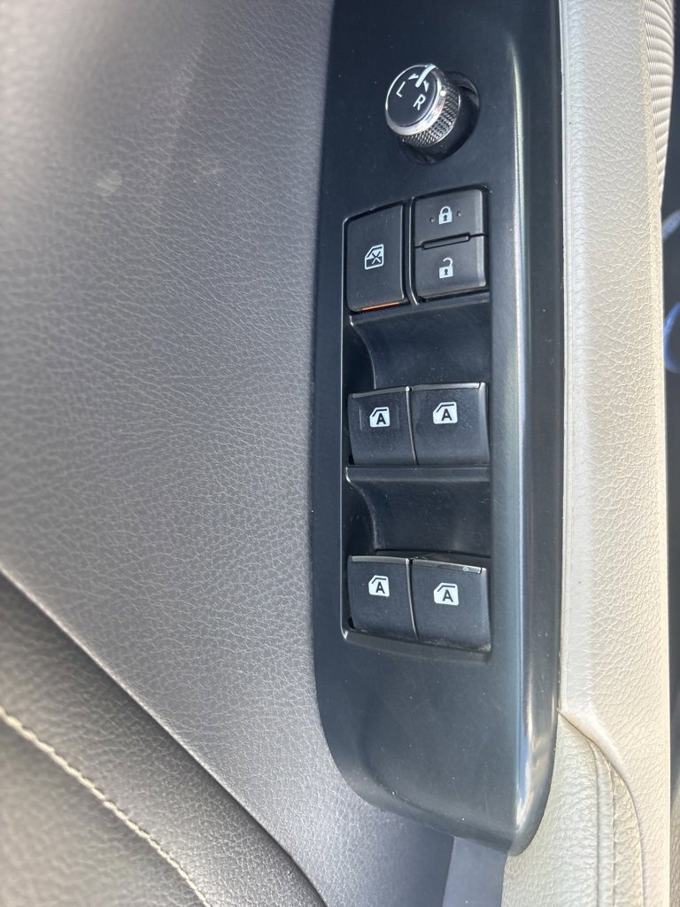 Used 2018 Toyota Camry XSE image 13