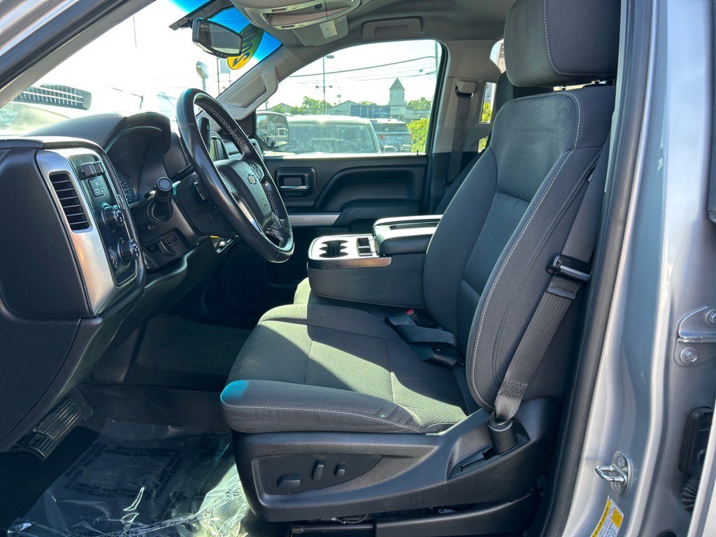 Used 2018 Chevrolet Silverado 1500 LT w/ All Star Edition image 8