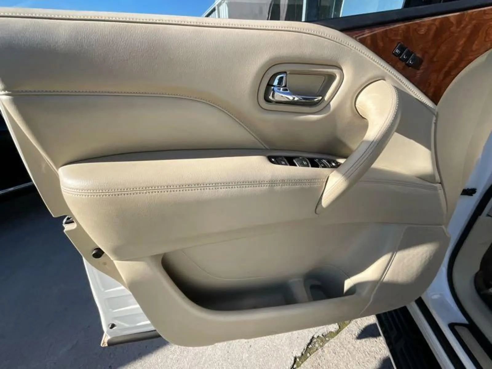 Used 2019 INFINITI QX80 Luxe w/ Cargo Package image 13