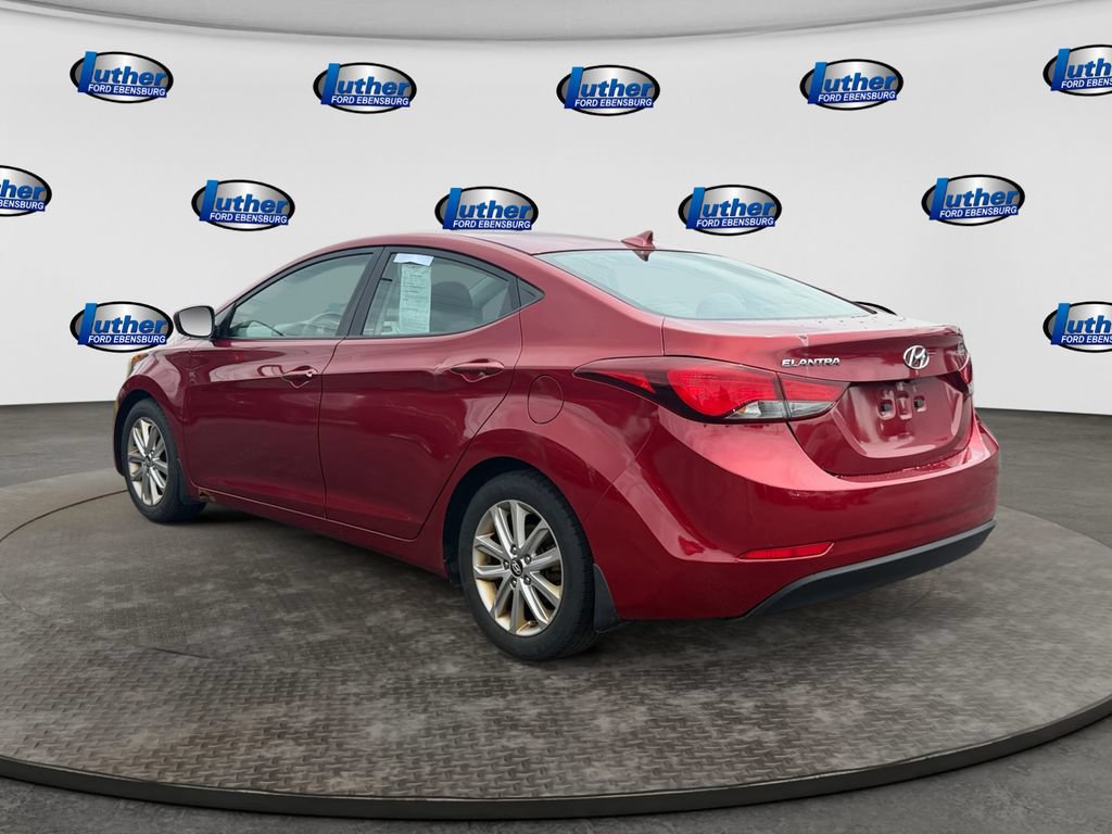 Used 2015 Hyundai Elantra SE w/ Option Group 02 FWD image 3