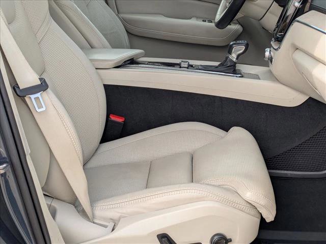 Used 2021 Volvo XC60 T5 Inscription w/ Advanced Package image 18