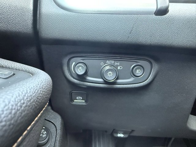 Used 2021 GMC Terrain SLT image 26