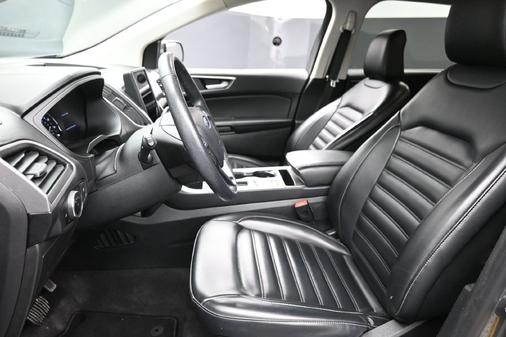 Used 2024 Ford Edge SEL AWD/4WD image 16