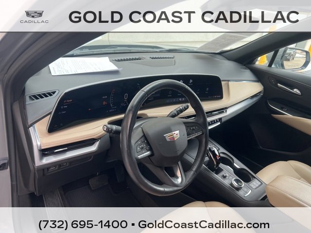 Certified 2024 Cadillac XT4 Luxury w/ Cold Weather Package image 17