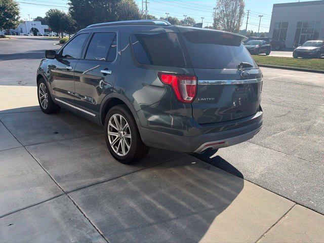 Used 2016 Ford Explorer Limited w/ Equipment Group 301A AWD/4WD image 3