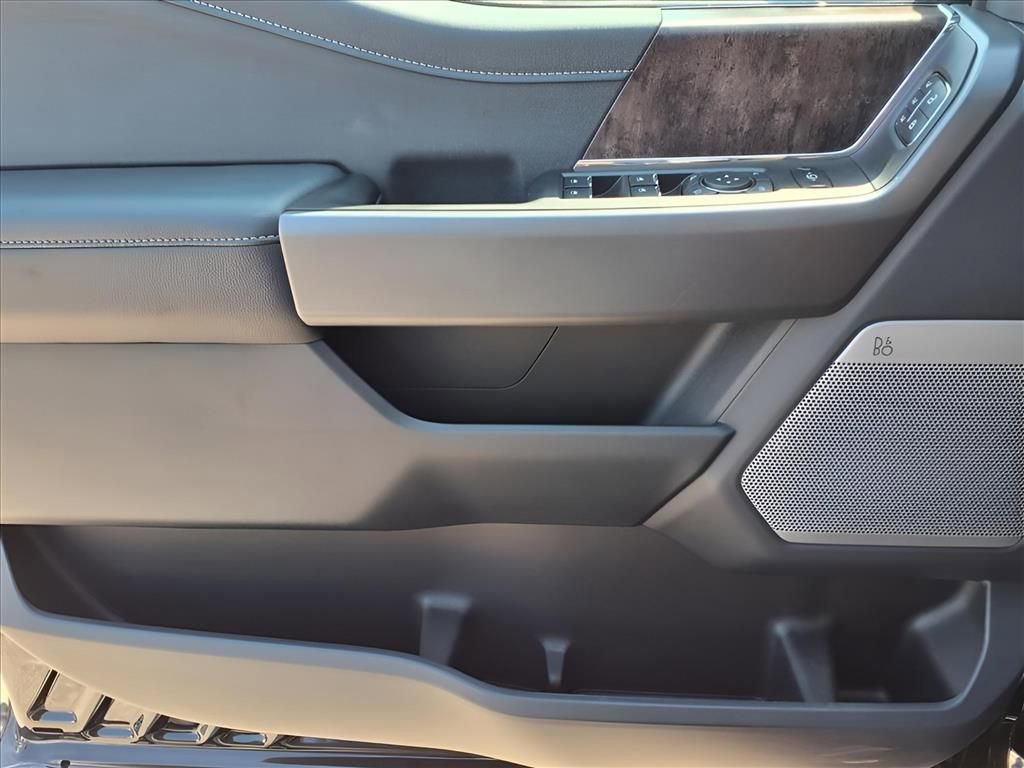 New 2026 Ford F250 Lariat w/ Black Appearance Package image 16