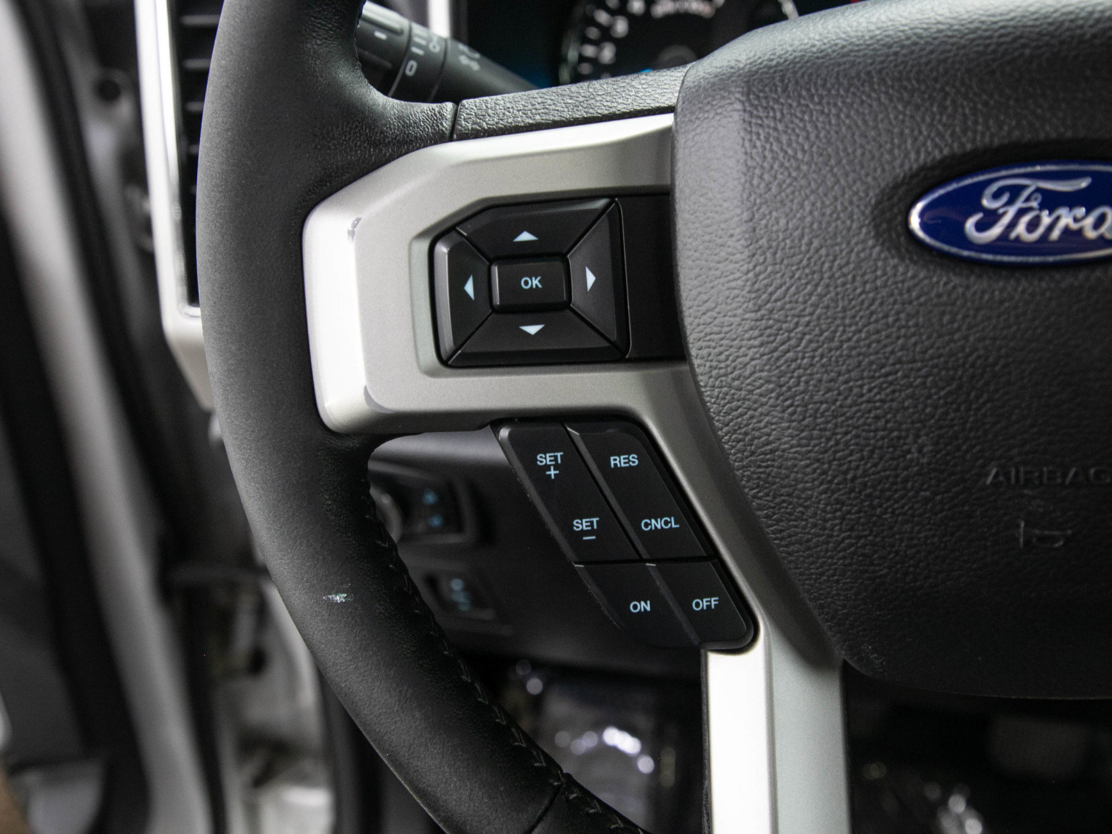 Used 2019 Ford F150 Lariat w/ Equipment Group 502A Luxury AWD/4WD image 27