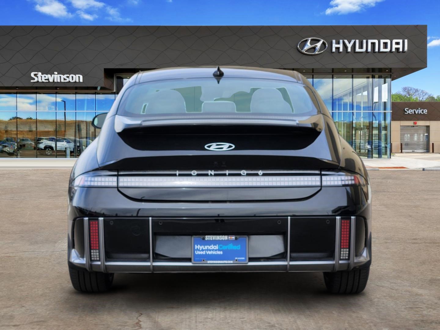 Used 2024 Hyundai Ioniq 6 SEL image 3