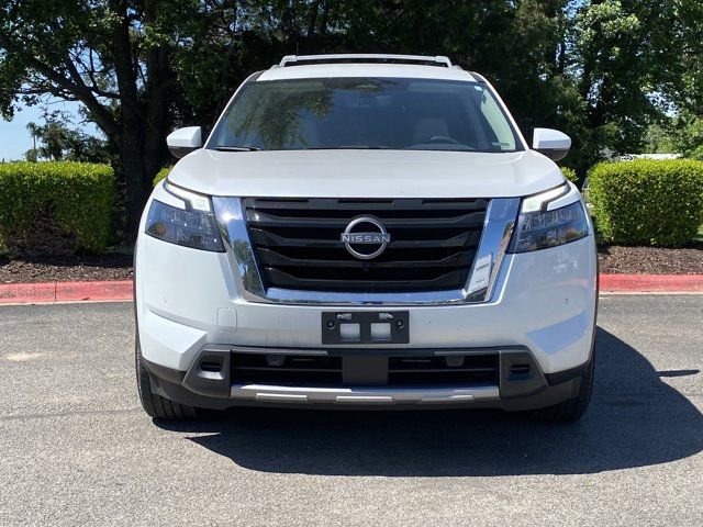 Used 2025 Nissan Pathfinder SL AWD/4WD image 11