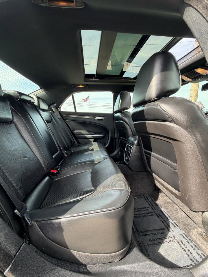 Used 2013 Chrysler 300 C image 32