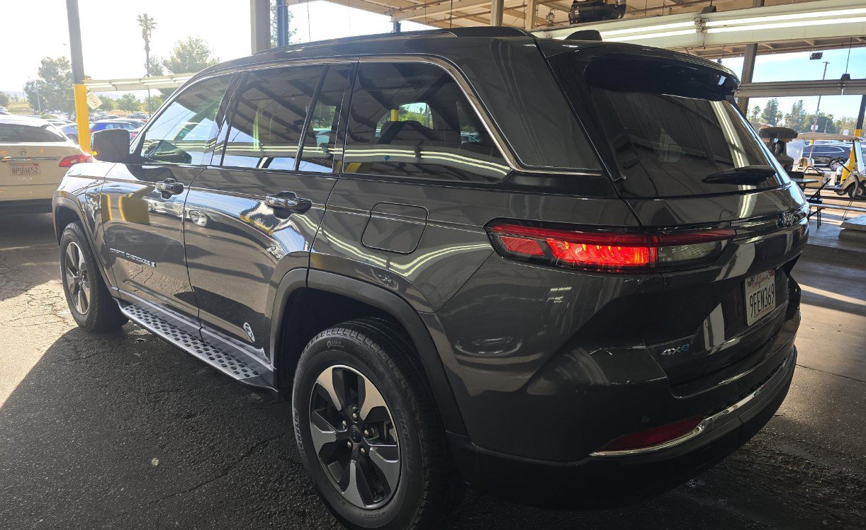 Used 2022 Jeep Grand Cherokee Limited 4xe image 6