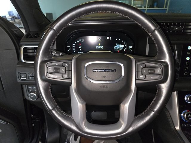 Used 2022 GMC Yukon XL Denali AWD/4WD image 14