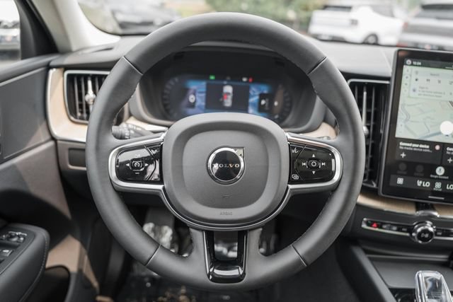 New 2026 Volvo XC60 B5 Plus w/ Protection Package Premier AWD/4WD image 30