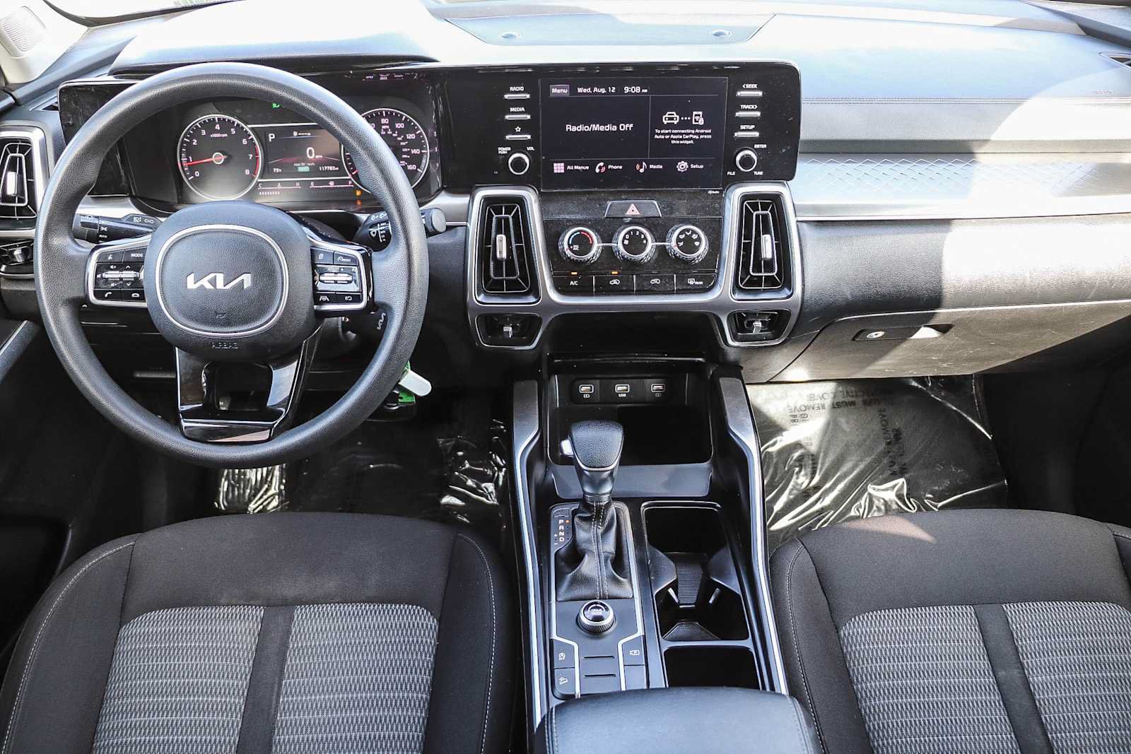 Used 2022 Kia Sorento LX FWD image 13