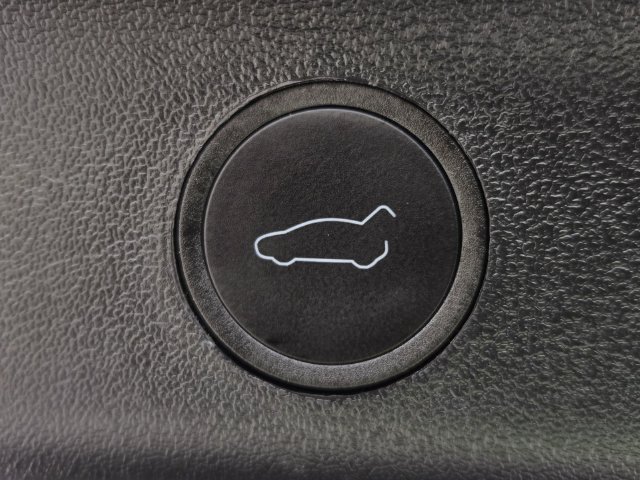Used 2023 Tesla Model Y Long Range AWD/4WD image 11