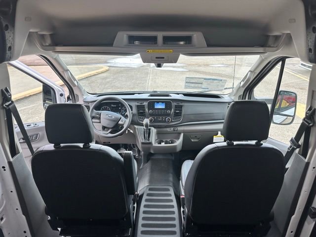 New 2025 Ford Transit 250 148 Medium Roof RWD image 18