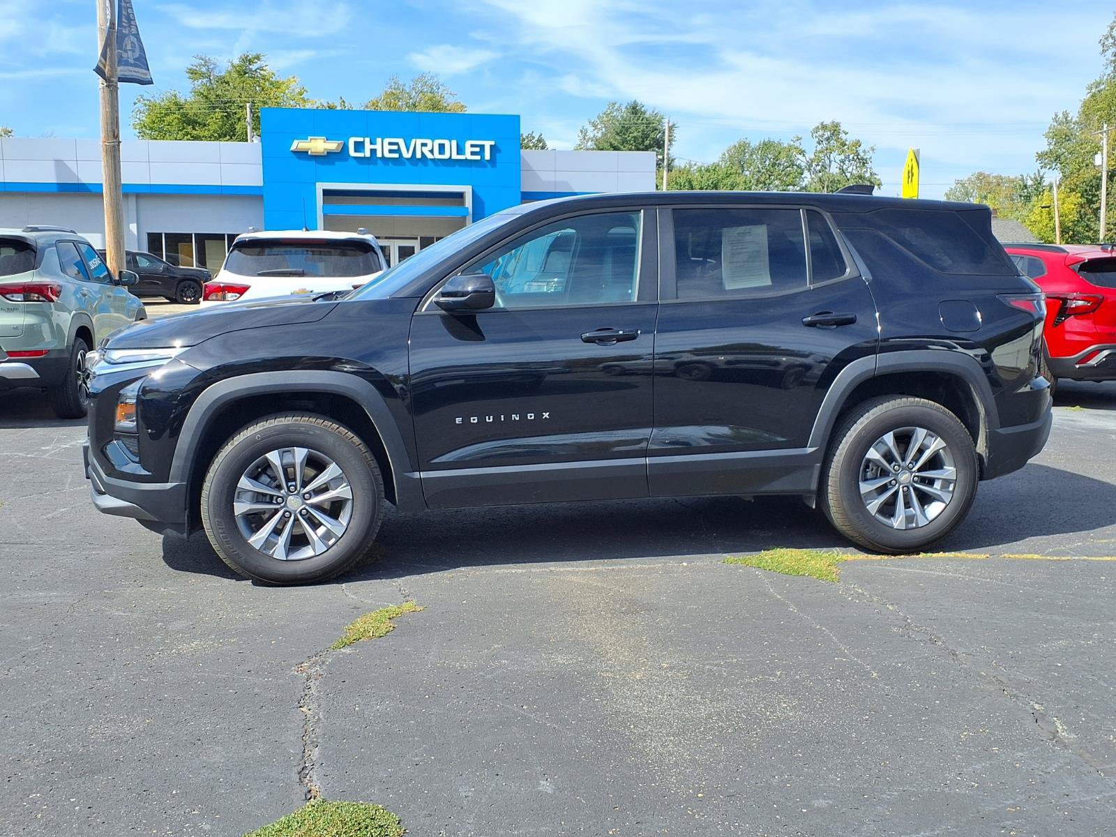 Used 2026 Chevrolet Equinox LT w/ Convenience Package II AWD/4WD image 4