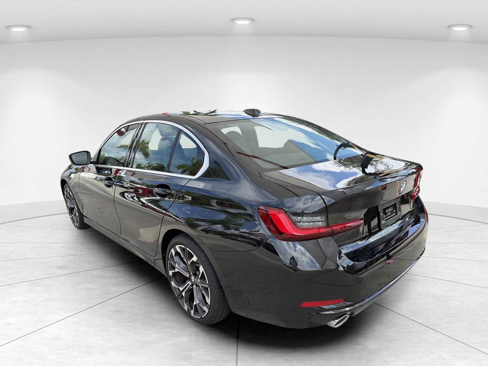Certified 2026 BMW 330i Sedan RWD image 6