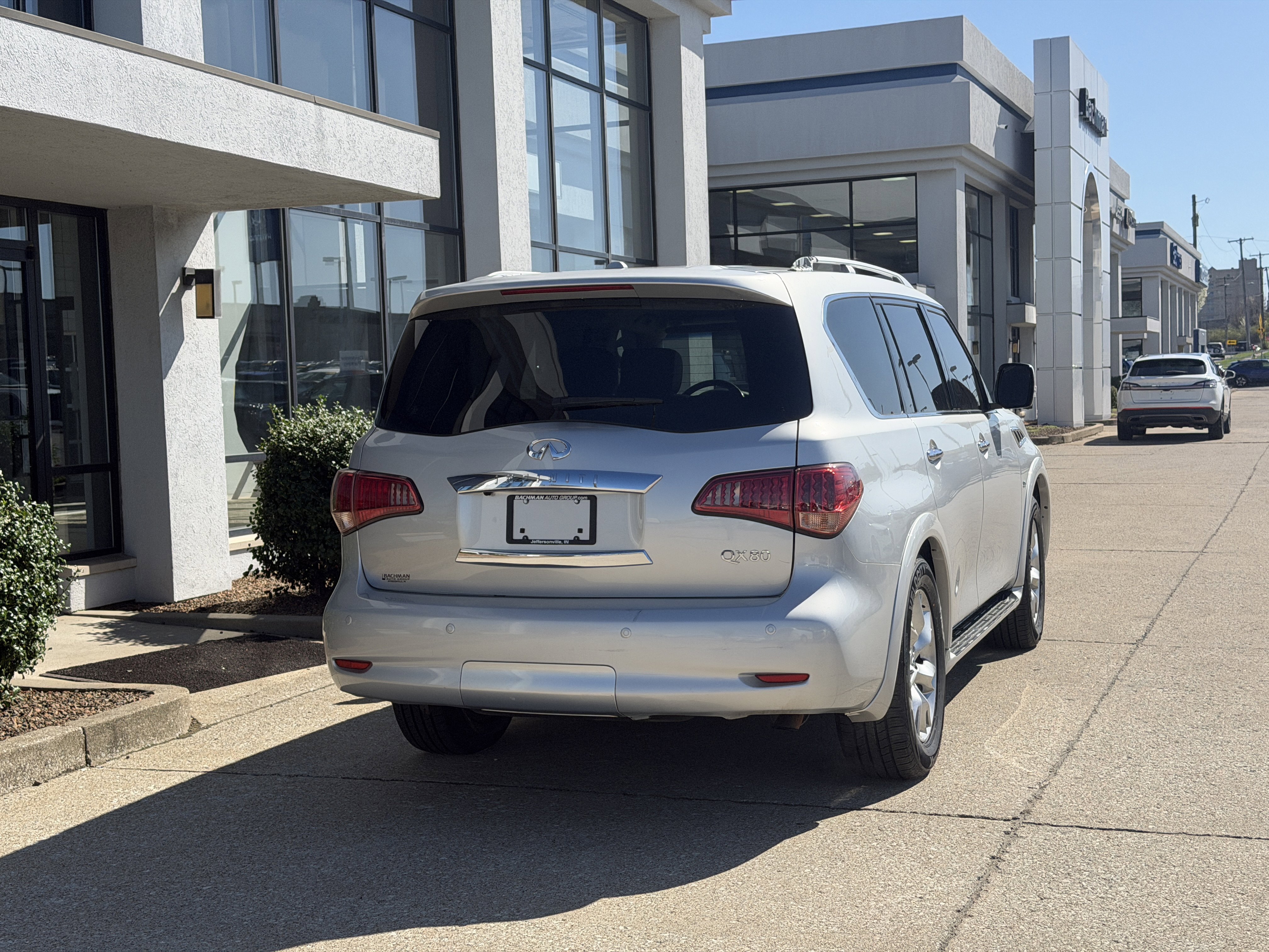 Used 2014 INFINITI QX80 4WD w/ Theater Package image 5