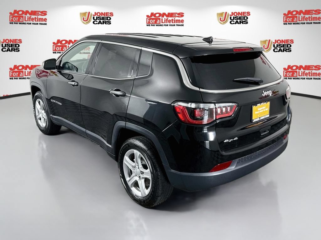 Used 2023 Jeep Compass Sport AWD/4WD image 2
