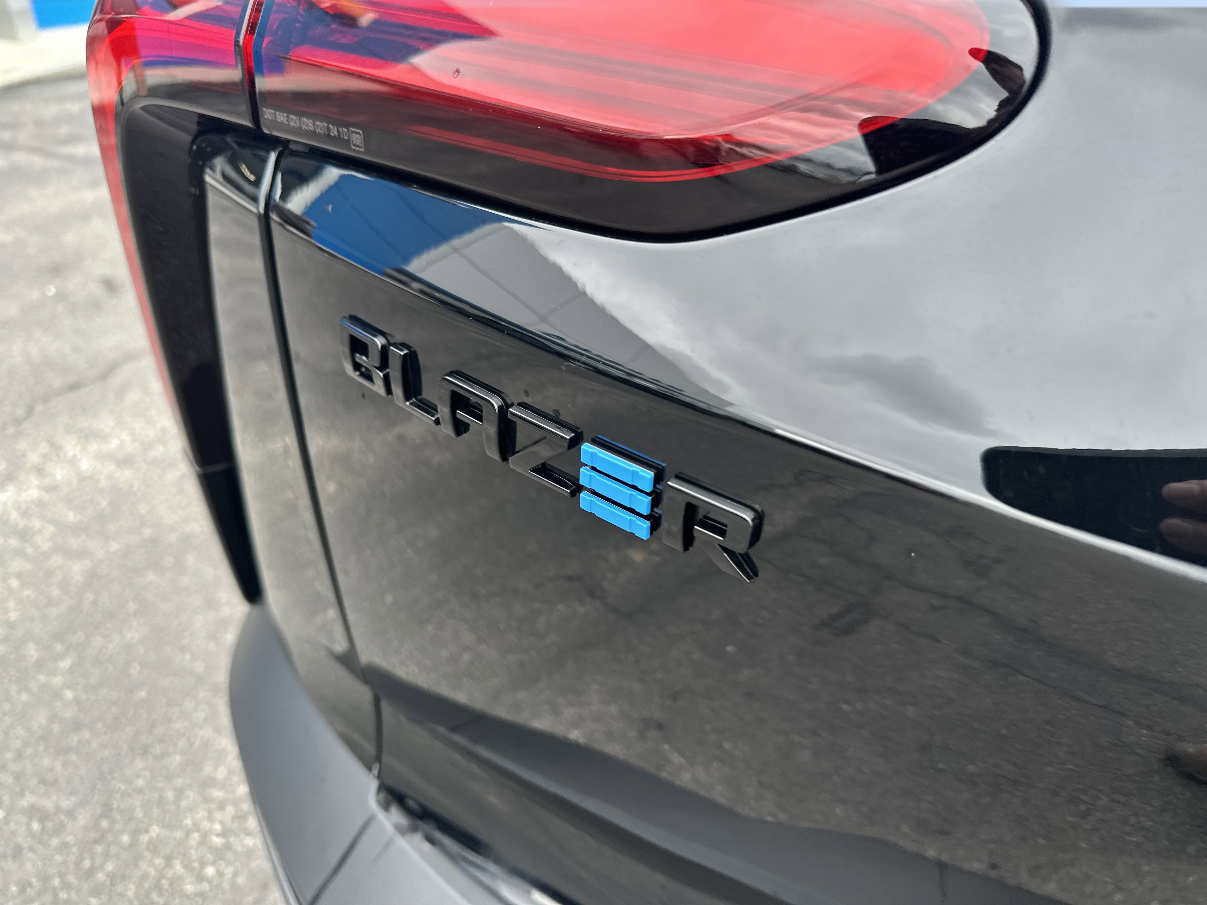 New 2025 Chevrolet Blazer EV LT image 12