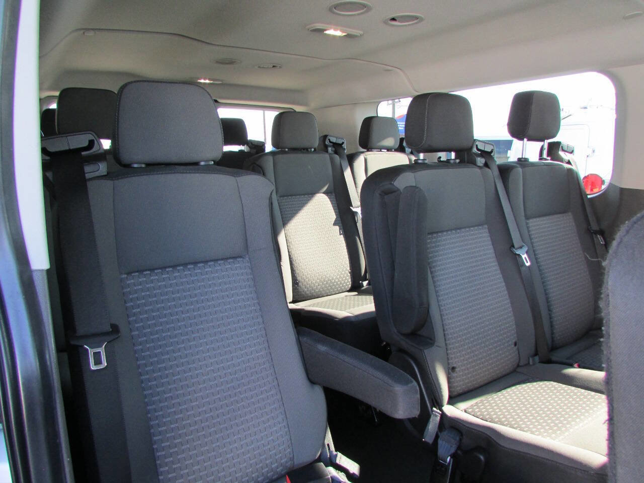 Used 2022 Ford Transit 350 XLT image 25