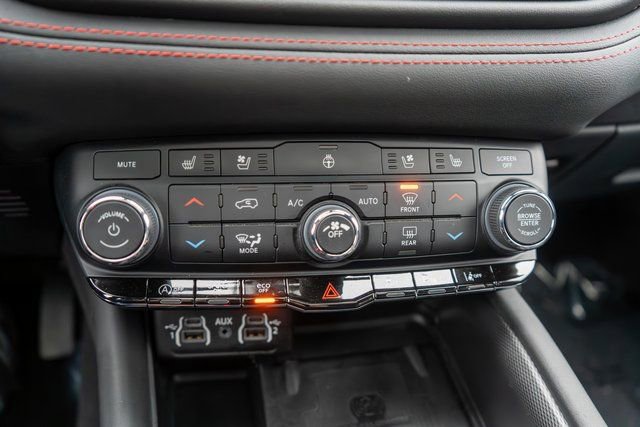 Used 2023 Dodge Durango GT image 32