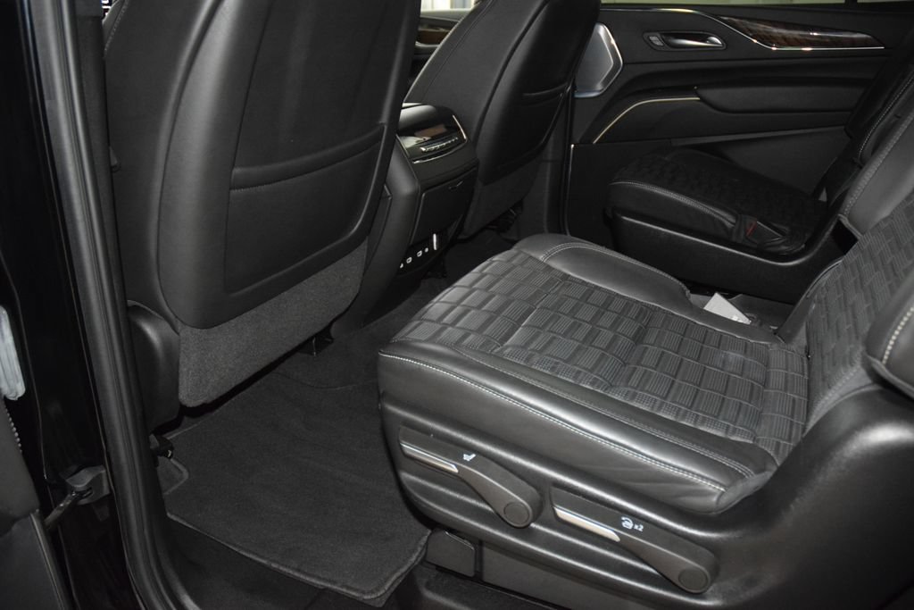 Used 2024 Cadillac Escalade ESV Premium Luxury Platinum AWD/4WD image 42