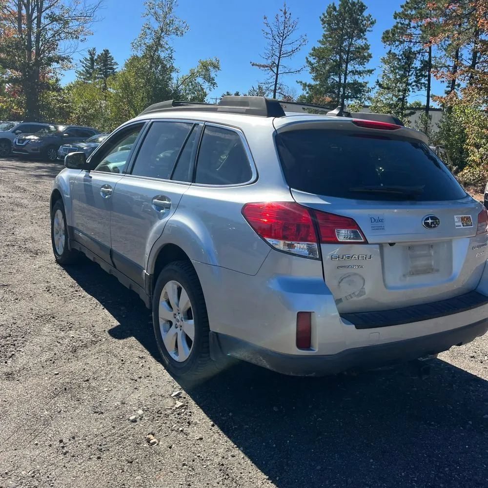 Used 2012 Subaru Outback 2.5i Limited AWD/4WD image 5