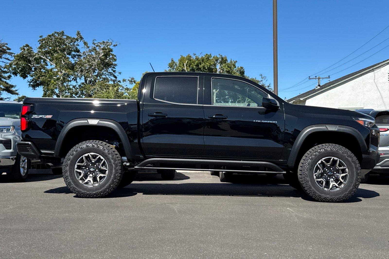 New 2026 Chevrolet Colorado ZR2 w/ Technology Package image 3