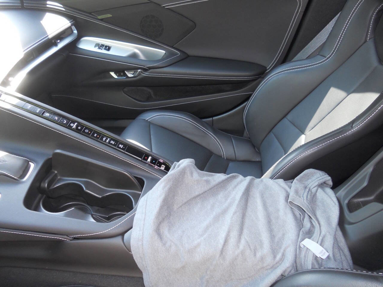 Used 2022 Chevrolet Corvette Stingray Convertible w/ Z51 Performance Package image 13