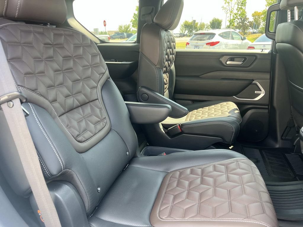 Used 2025 Nissan Armada Platinum Reserve w/ Convenience Package AWD/4WD image 23