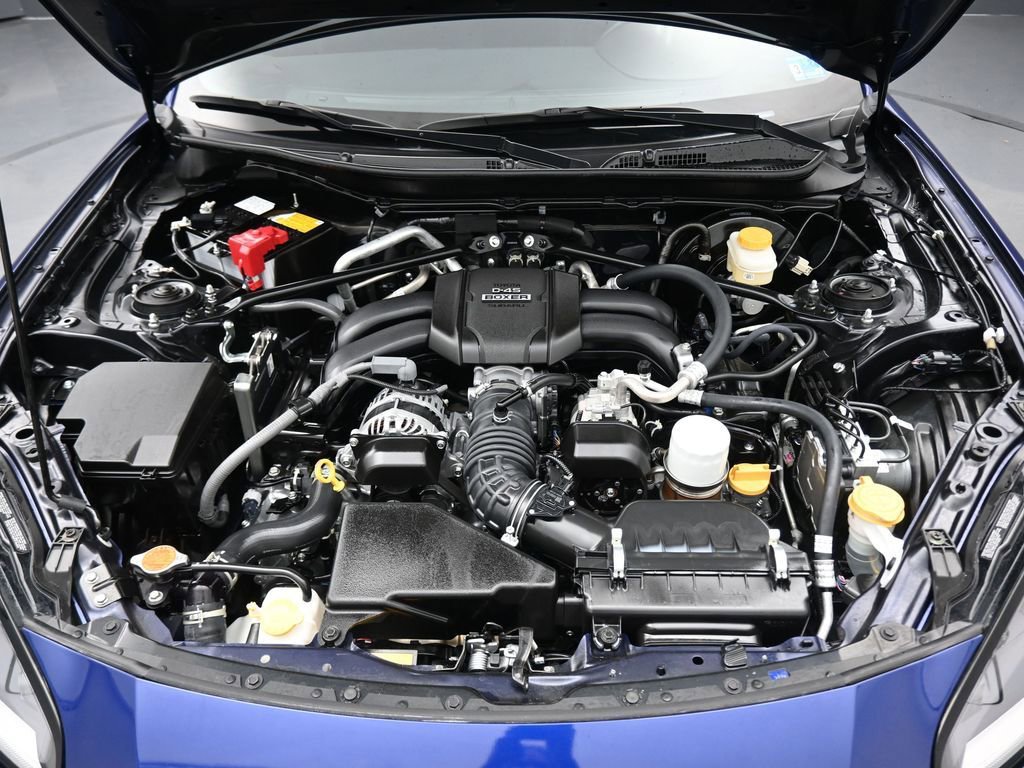 Used 2025 Toyota GR86 w/ Performance Package image 40