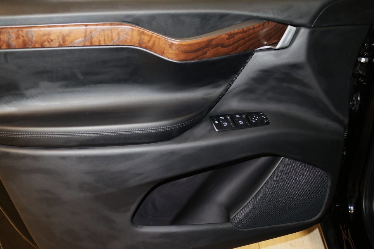 Used 2020 Tesla Model X image 69