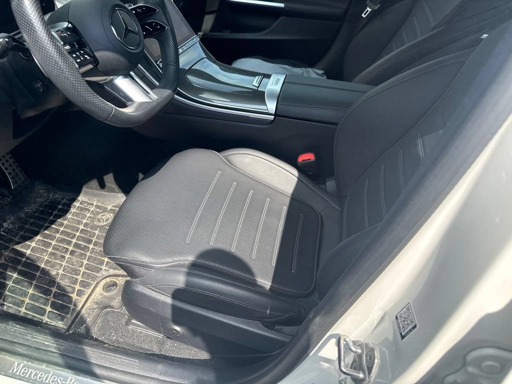 Used 2023 Mercedes-Benz C 300 4MATIC Sedan image 11