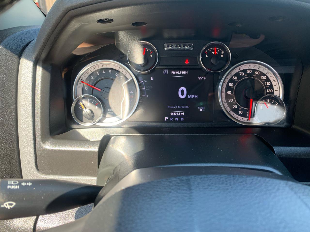 Used 2019 RAM 1500 Classic SLT w/ Luxury Group image 30