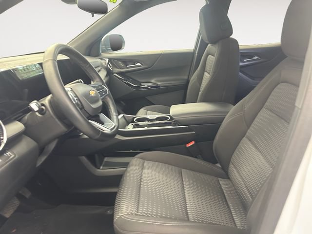 Used 2025 Chevrolet Equinox LT FWD image 9