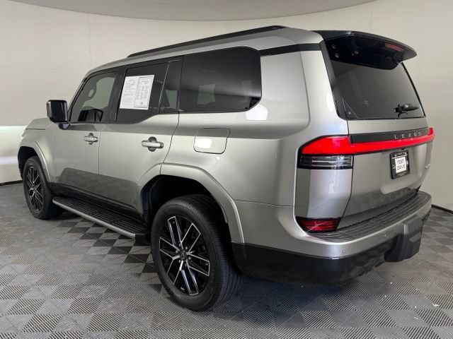 Used 2024 Lexus GX 550 w/ Accessory Package (Z1) AWD/4WD image 4