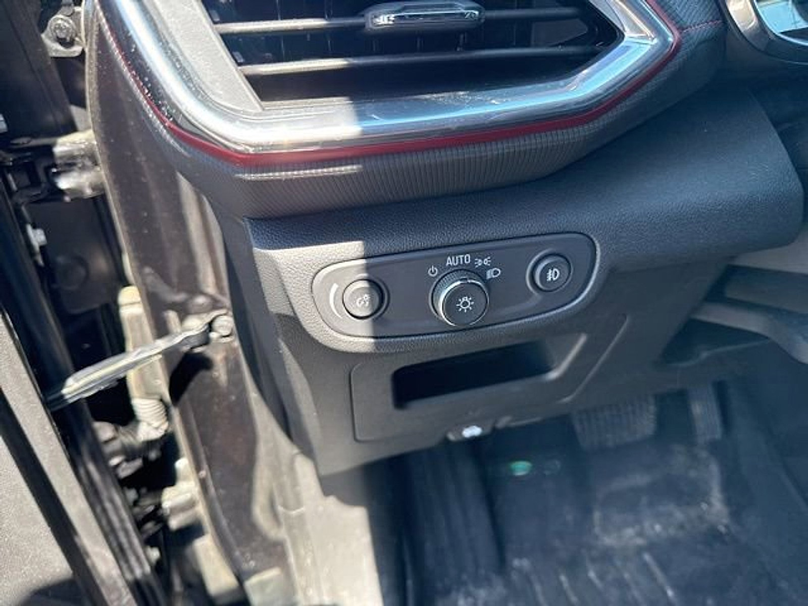 Used 2023 Chevrolet TrailBlazer RS w/ Convenience Package image 13