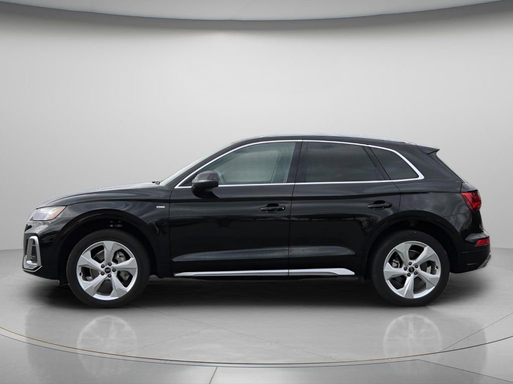Used 2023 Audi Q5 2.0T Premium Plus w/ Premium Plus Package image 3
