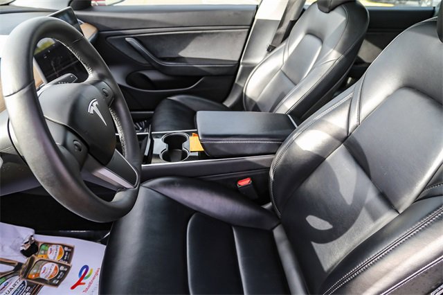 Used 2019 Tesla Model 3 Standard Range Plus image 16