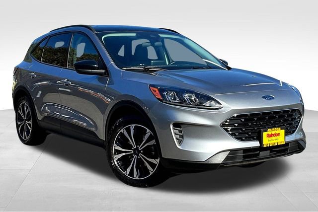 Used 2022 Ford Escape SE w/ SE Sport Appearance Package